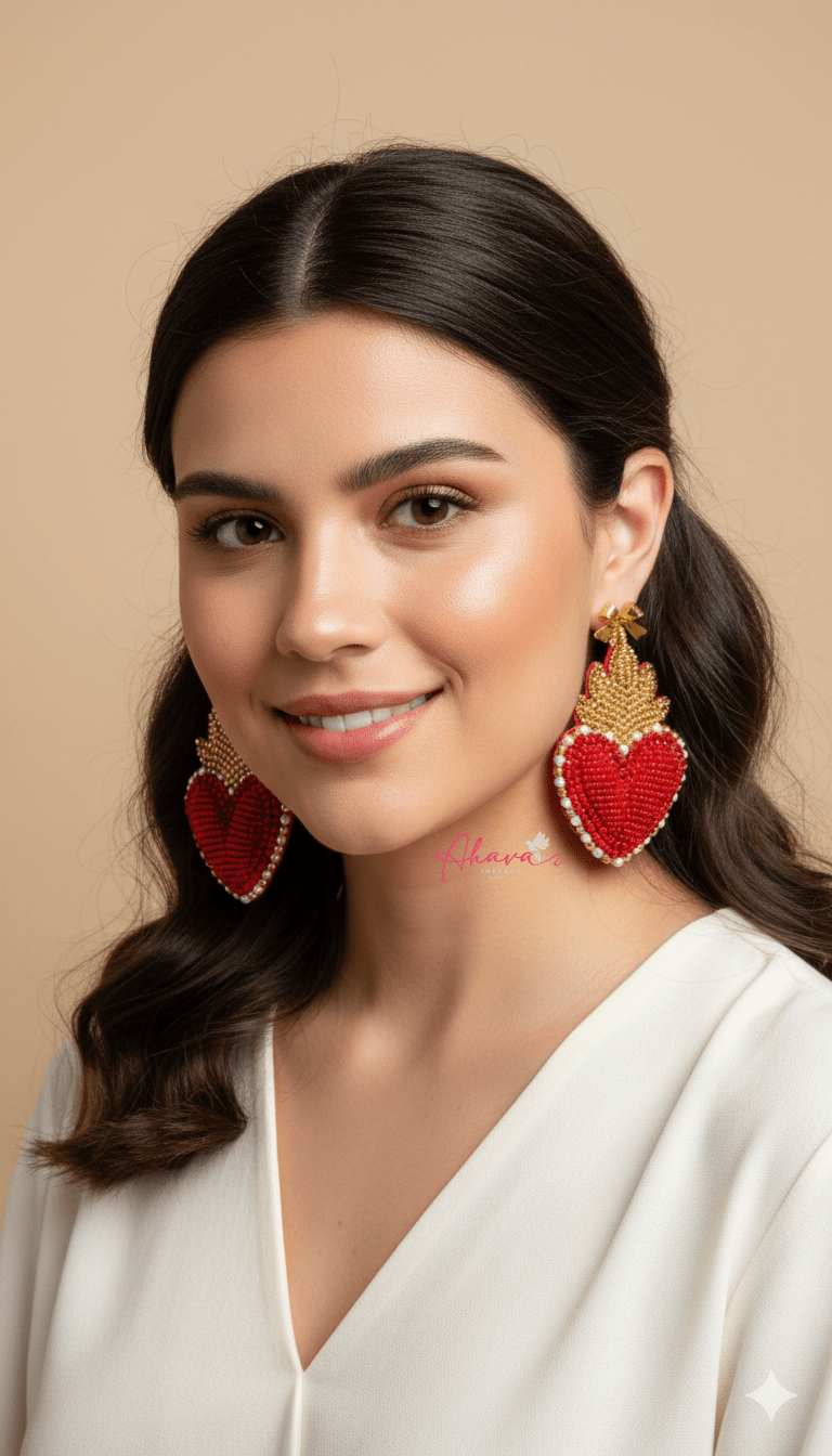 Aretes bordado artesanal corazón con fuego - Ahava joyería artesanal