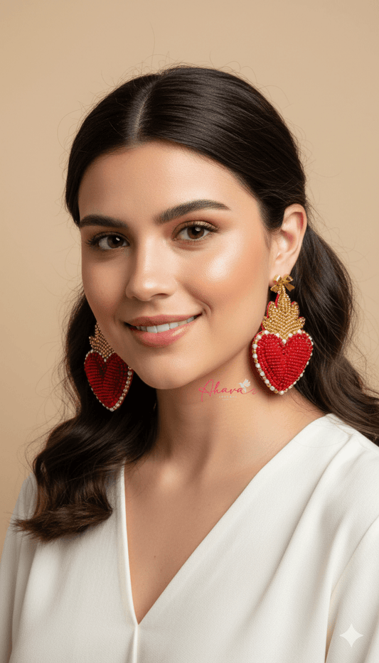 Aretes bordado artesanal corazón con fuego - Ahava joyería artesanal