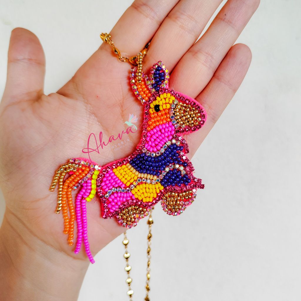 Collar piñata bordado en cuentas - Ahava joyería artesanal