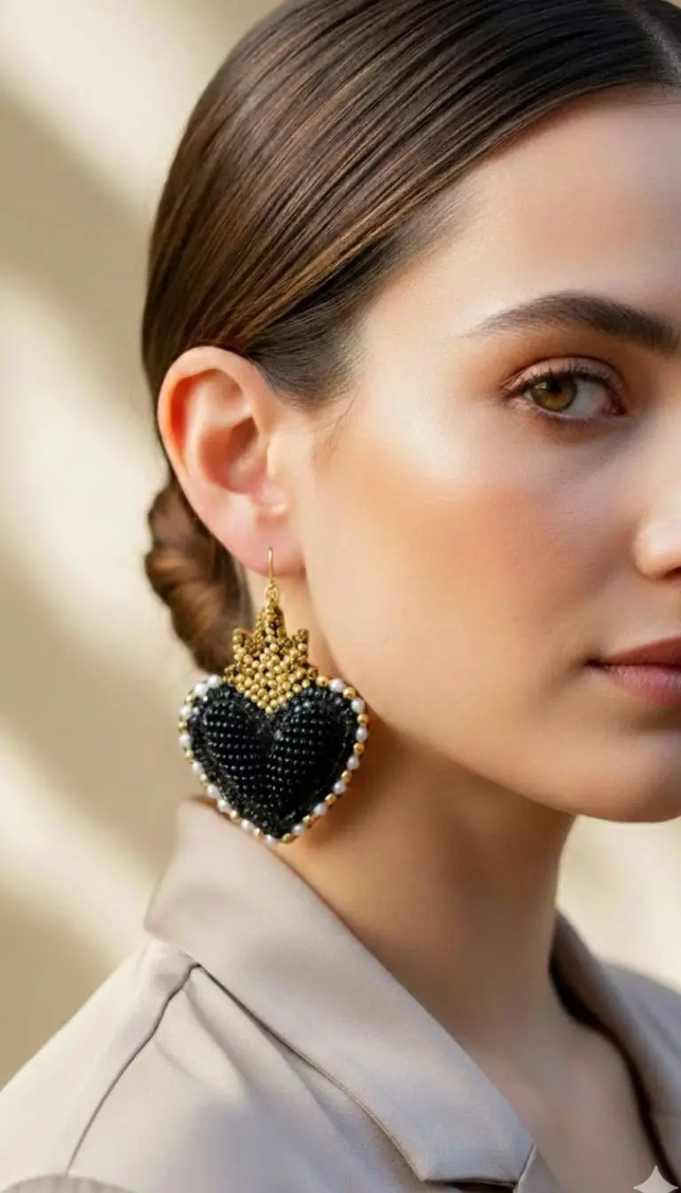 Aretes bordado artesanal corazón medianos