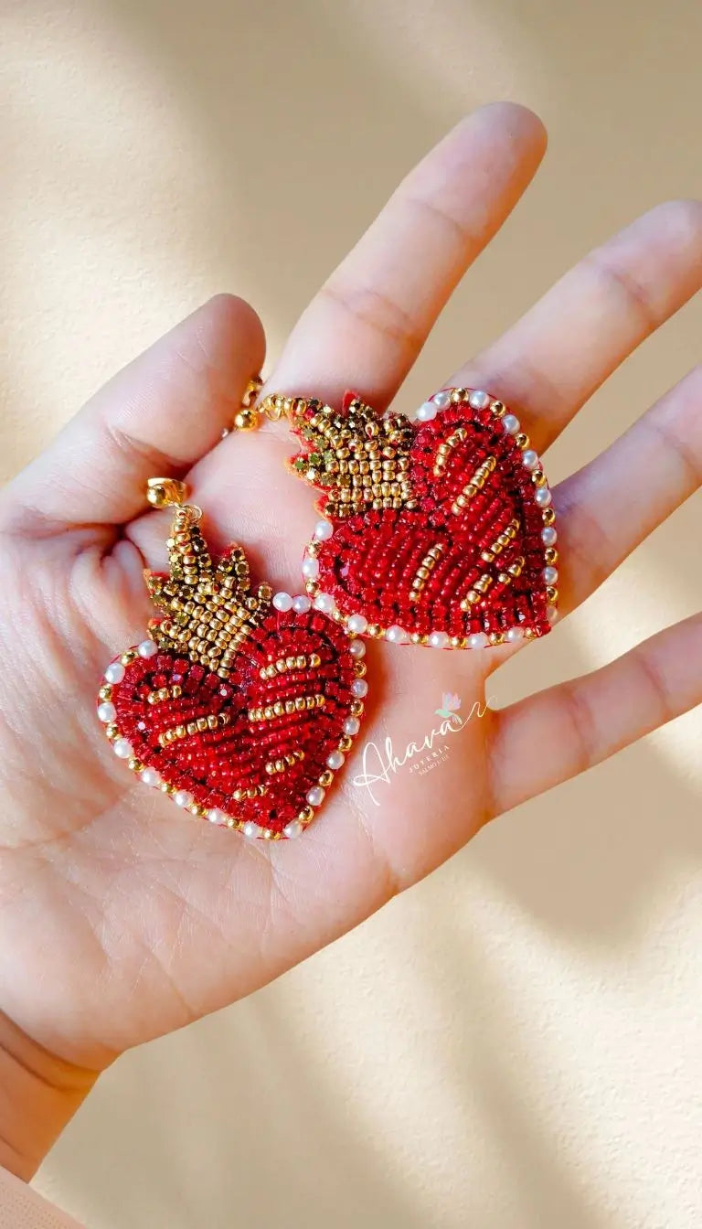 Aretes bordado artesanal corazón medianos